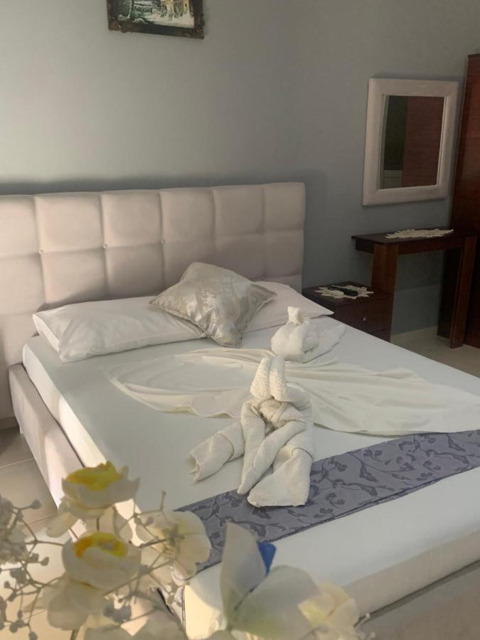 Hotel Soan Sarandë Exterior foto